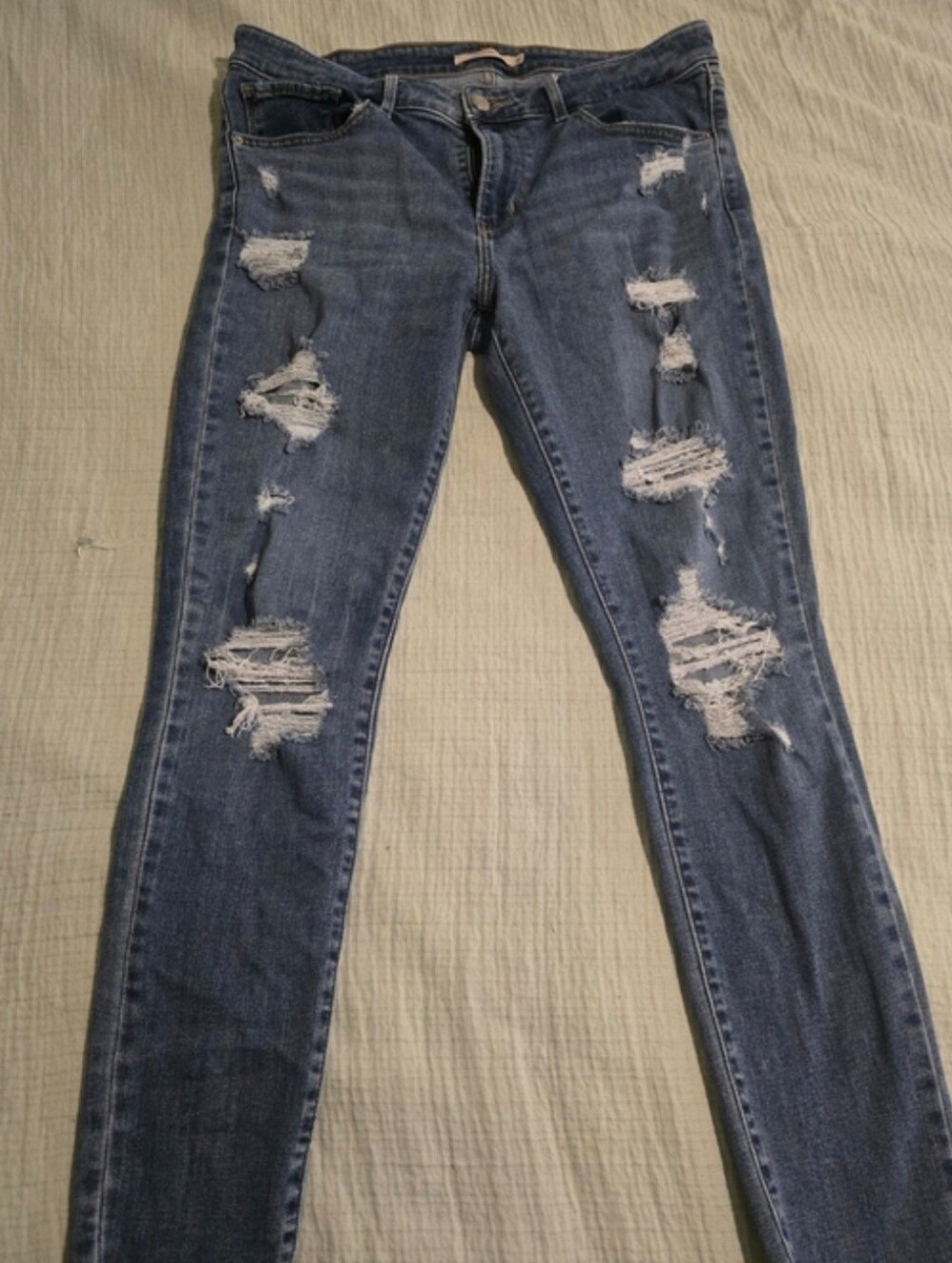 Levi's - Womens Ripped Jeans